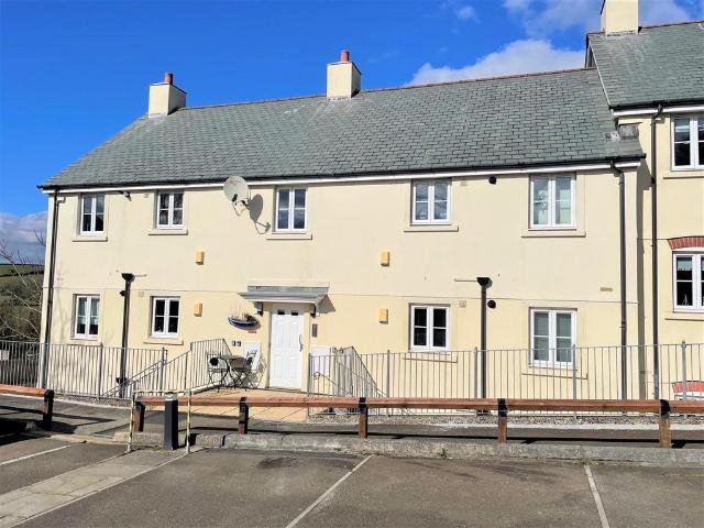 Flat for sale in Fowey, Cornwall