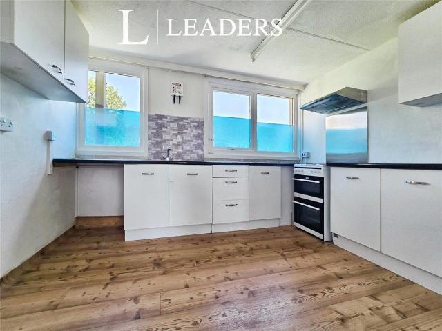 Flat for sale in Rowner, Middlecroft