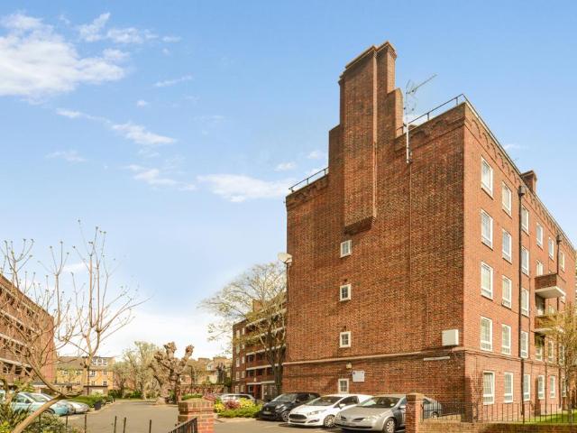 Flat for sale in London Borough of Lambeth, Greater London