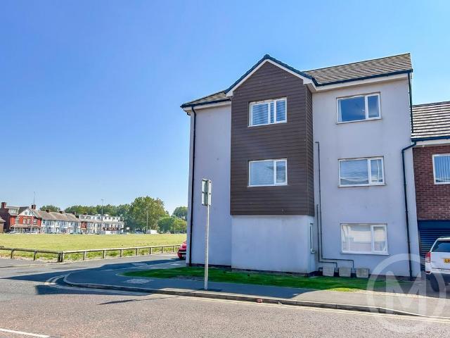 Flat for sale in Revoe, Blackpool