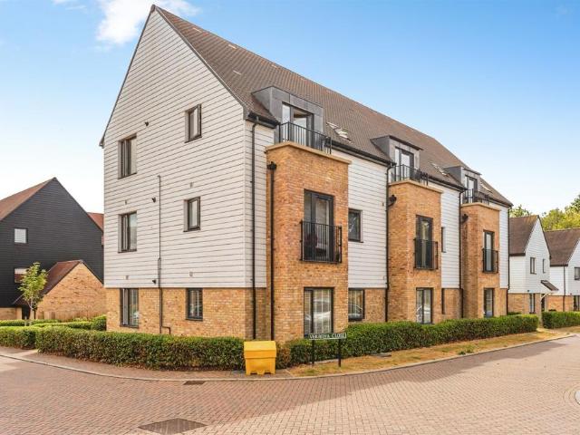 Flat for sale in Walstead, Mid Sussex