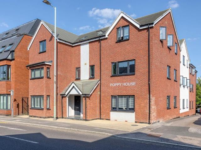 Flat for sale in King's Walden, Hertfordshire