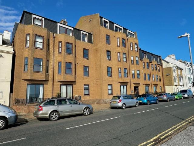 Flat for sale in Middle Deal, Ash