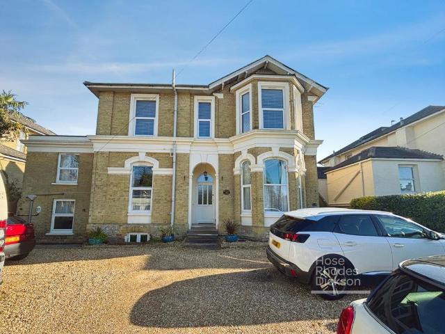 Flat for sale in Binstead, Ryde