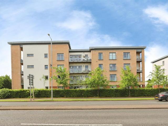 Flat for sale in Mearns, Scotland
