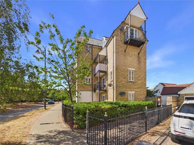 Flat for sale in Ravenswood, Key Street