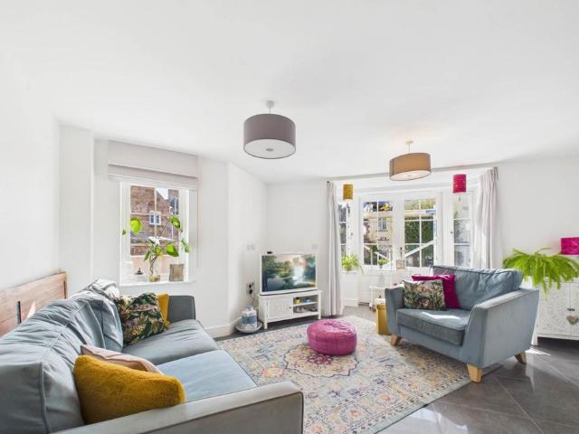 Flat for sale in Truro, Cornwall
