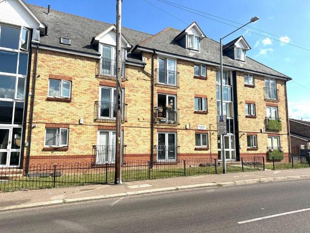 Flat for sale in Stanford-le-hope, Isle Of Man