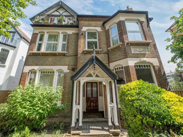 Flat for sale in Bromley Park, Greater London