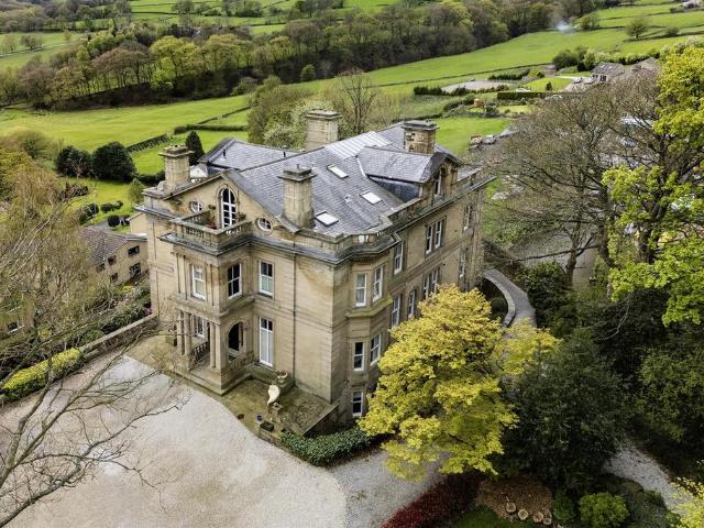 Flat for sale in Stainland & District, West Yorkshire