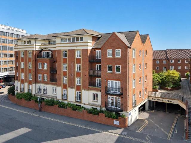 Flat for sale in High Field, York
