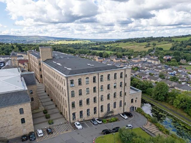 Flat for sale in Wheatley Lane, Higherford