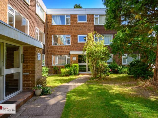 Flat for sale in Blossomfield, West Midlands