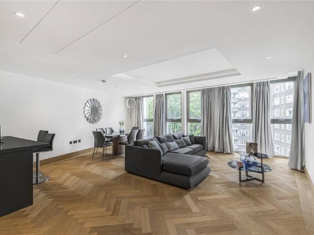 Flat for sale in Greater London