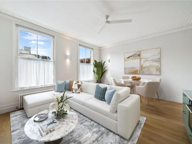 Flat for sale in West Kensington, Greater London