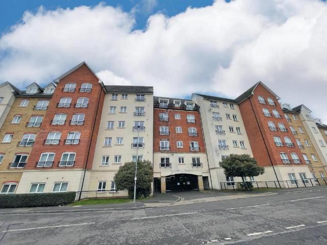 Flat for sale in Semilong, Northampton