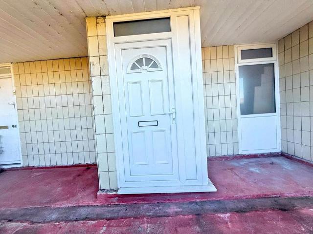 Flat for sale in Sulgrave, Washington