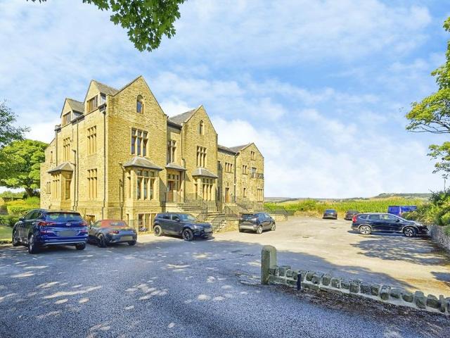 Flat for sale in Norland, West Yorkshire