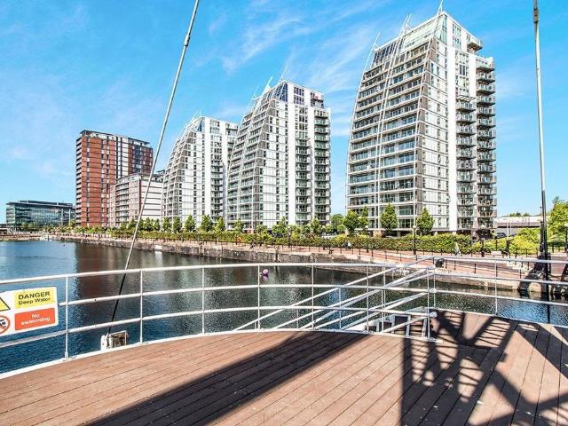 Flat for sale in Salford, Greater Manchester