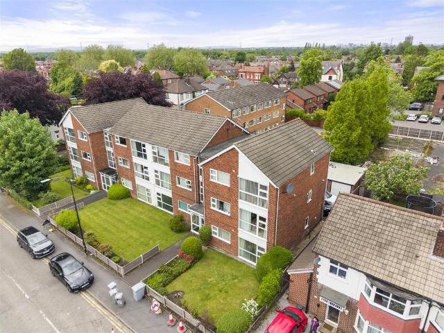 Flat for sale in Ashton upon Mersey, Trafford Park