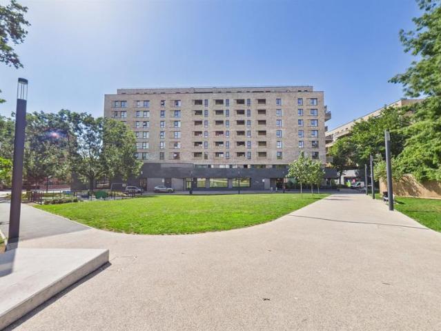 Flat for sale in London Borough of Ealing, Greater London