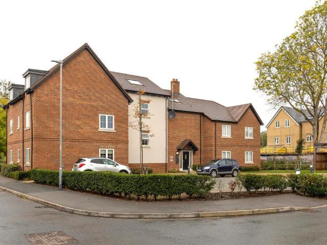 Flat for sale in Arlesey