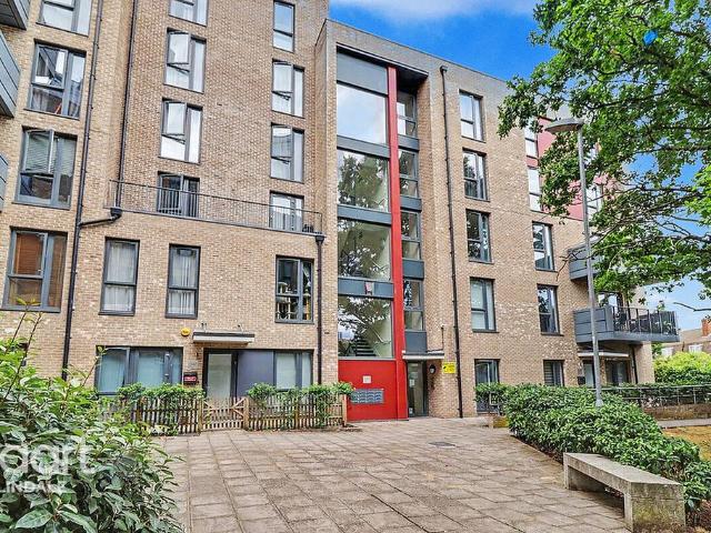 Flat for sale in Colindale, Greater London