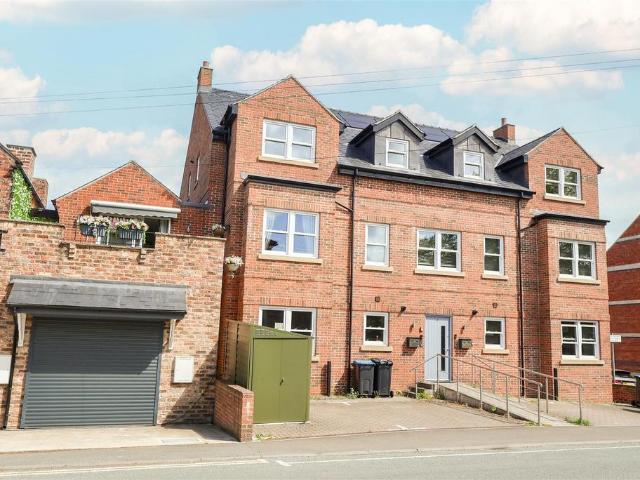 Flat for sale in Ripon, North Yorkshire