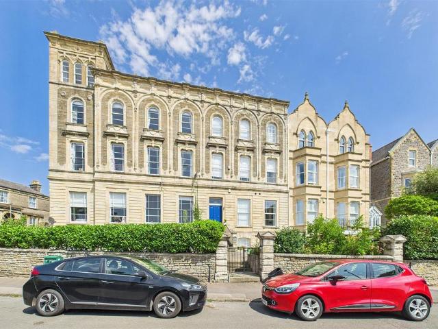 Flat for sale in Clevedon, North Somerset