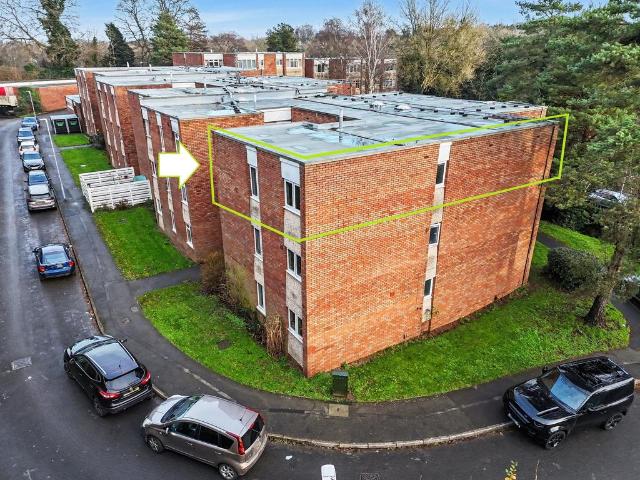 Flat for sale in Tettenhall Wood, Wolverhampton