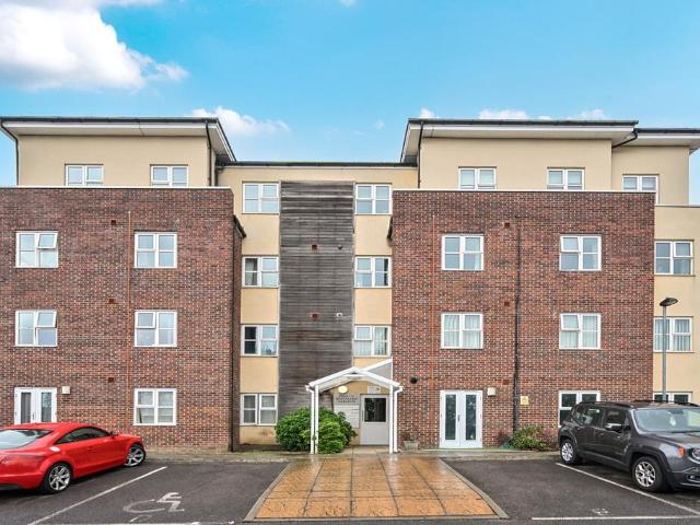Flat for sale in London Borough of Croydon, Upper Norwood