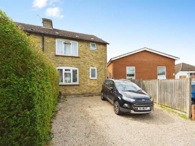 Flat for sale in Willesborough, Bridgefield