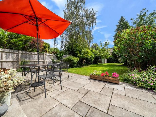 Flat for sale in Widmore, Greater London