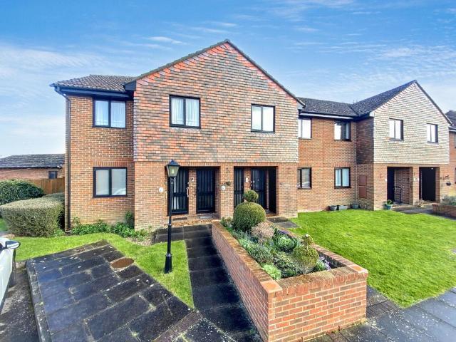Flat for sale in Godinton Park, Bridgefield
