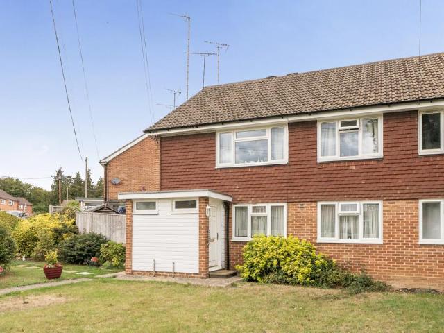 Flat for sale in Sonning Common, South Oxfordshire