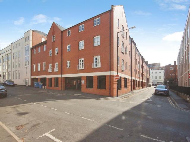 Flat for sale in Milverton, Green Close