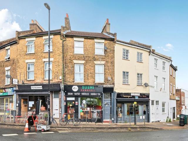 Flat for sale in Upper Sydenham, Greater London