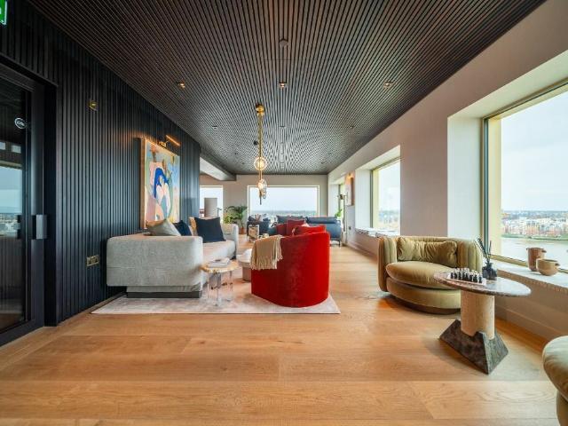 Flat for sale in Silvertown, Greater London