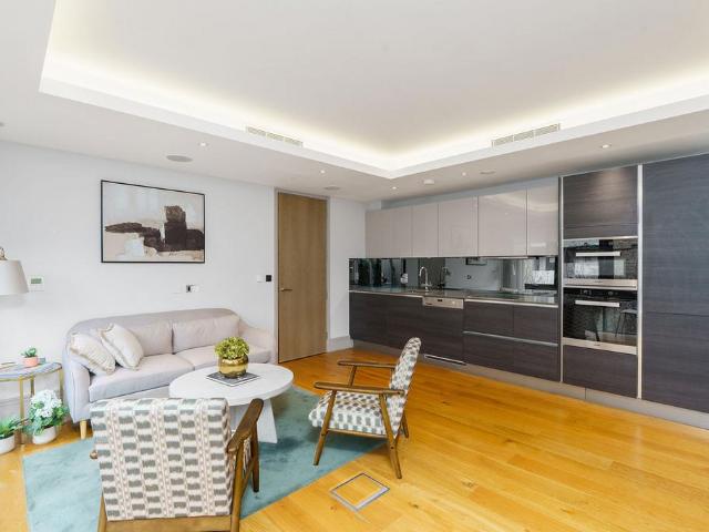 Flat for sale in St. John's Wood, Greater London