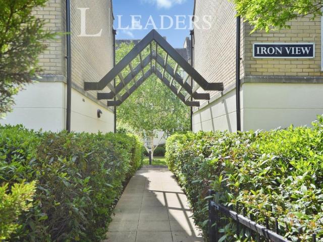 Flat for sale in Bocking, Chipping Hill