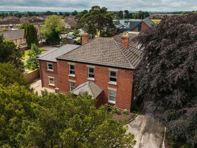 Flat for sale in Nunsthorpe, Scartho