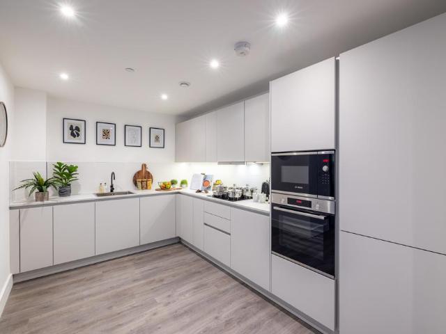 Flat for sale in London Borough of Croydon, Greater London