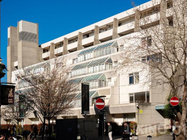 Flat for sale in Saint Pancras, Greater London
