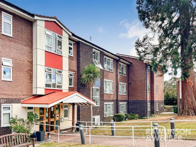 Flat for sale in Blackhills, Surrey