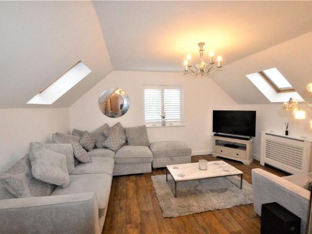 Flat for sale in New Eltham, Greater London