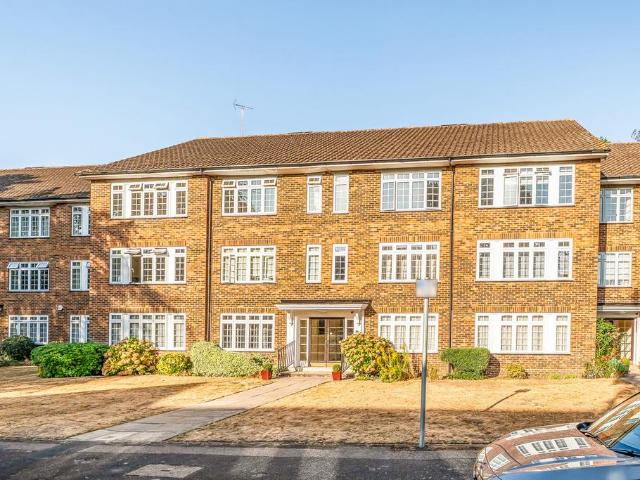 Flat for sale in London Borough of Hillingdon, Greater London