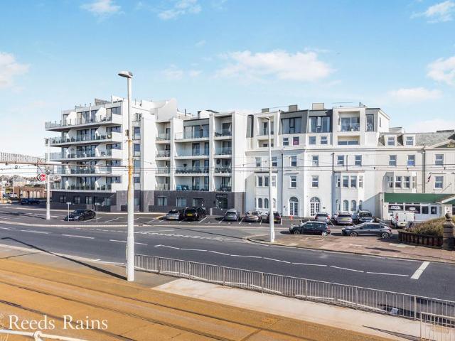 Flat for sale in Squires Gate, Blackpool