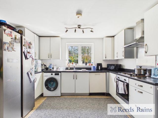 Flat for sale in Greater London