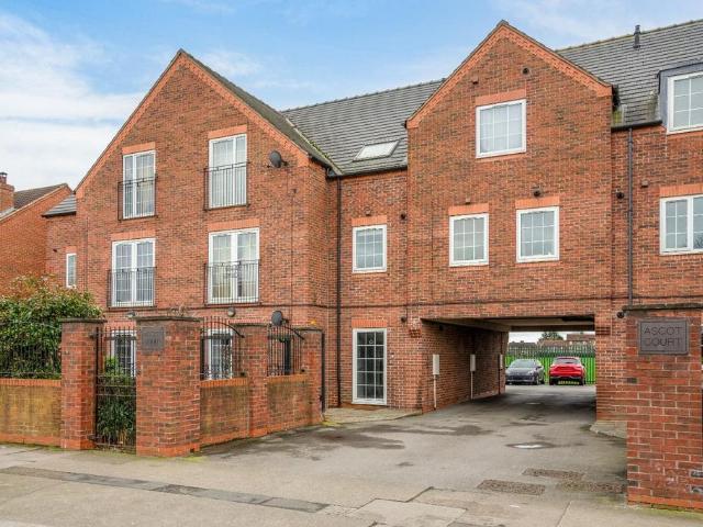 Flat for sale in Lowfield, High Field