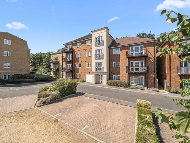 Flat for sale in Blackhills, Surrey
